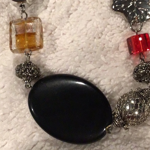 Beaded Glass Necklace Red Black Silver - Picture 8 of 10